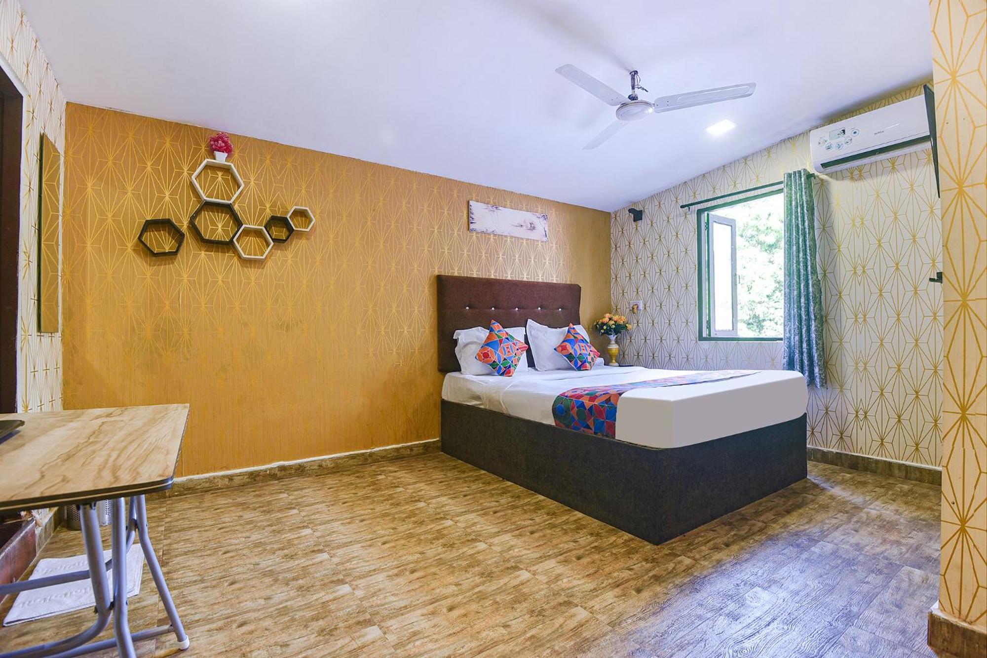 Fabhotel Rj 18 Beach Resort - Nr Baga Beach Bagian luar foto