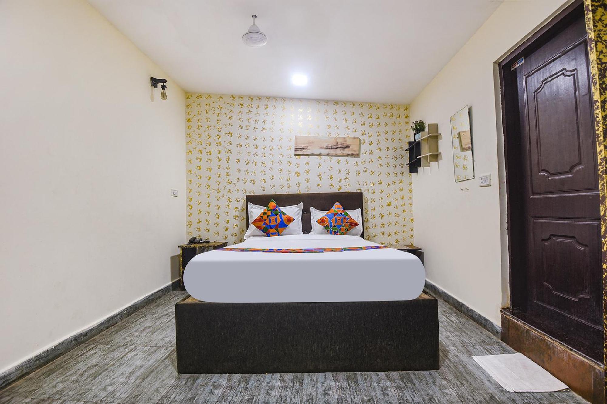 Fabhotel Rj 18 Beach Resort - Nr Baga Beach Bagian luar foto