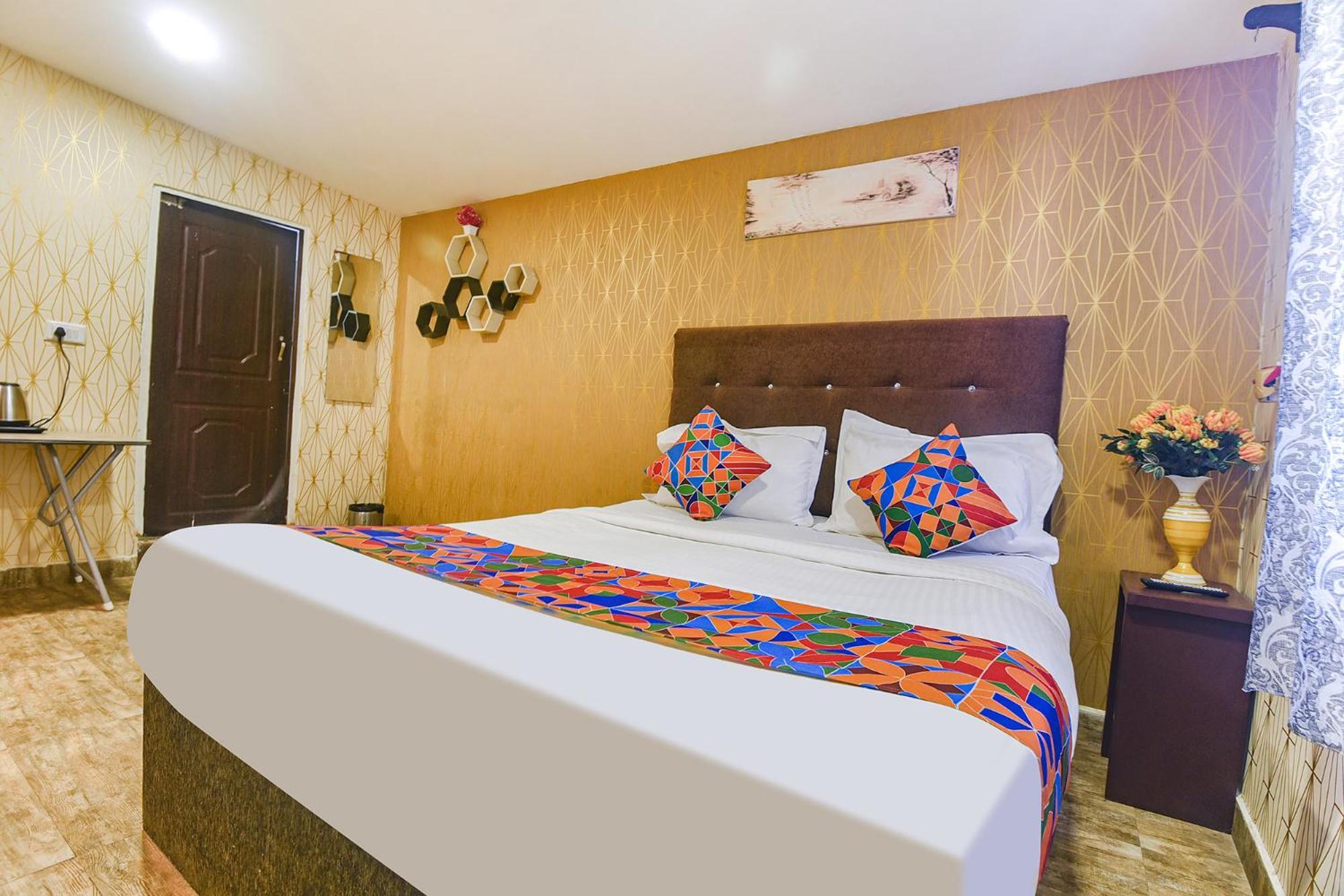 Fabhotel Rj 18 Beach Resort - Nr Baga Beach Bagian luar foto