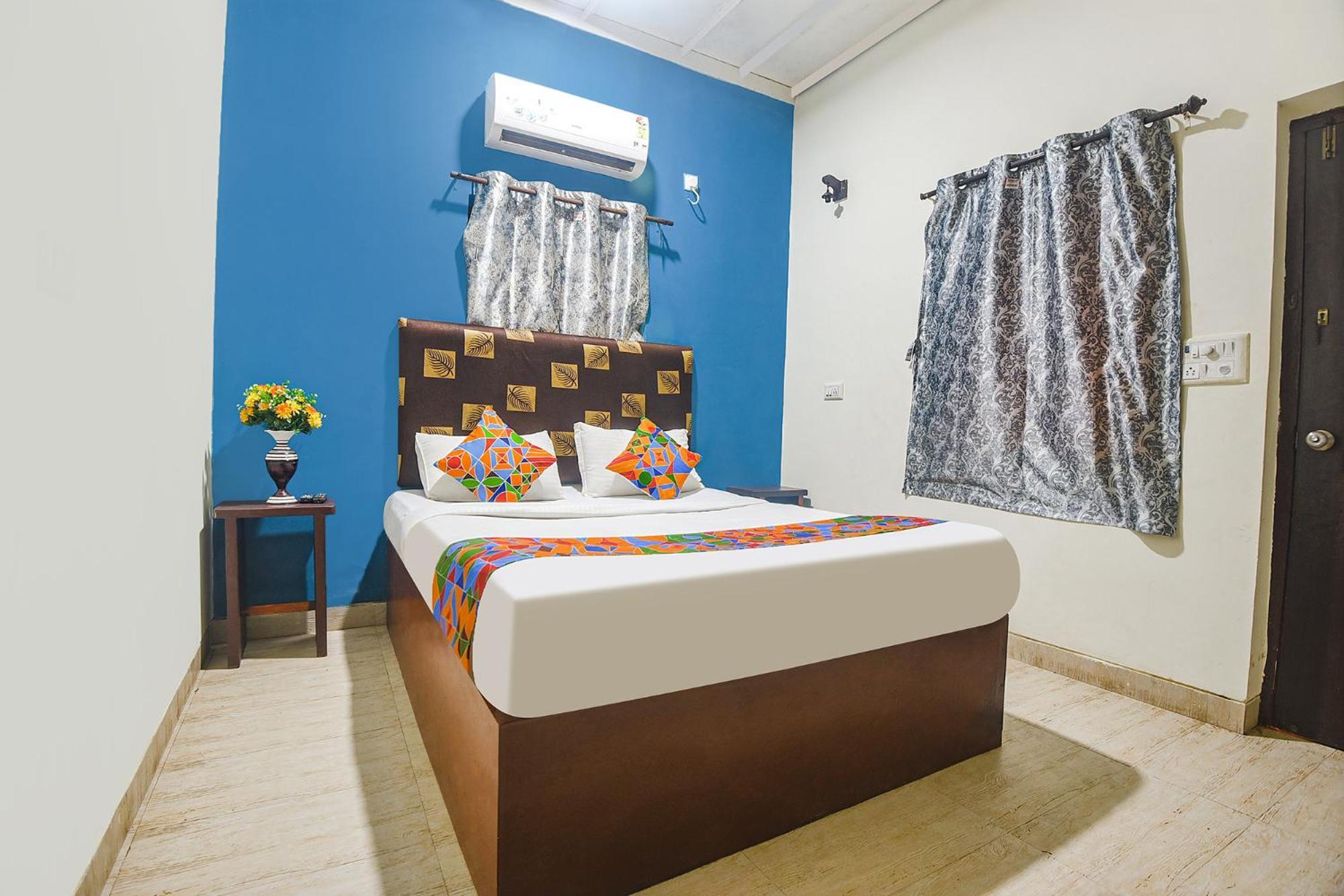 Fabhotel Rj 18 Beach Resort - Nr Baga Beach Bagian luar foto